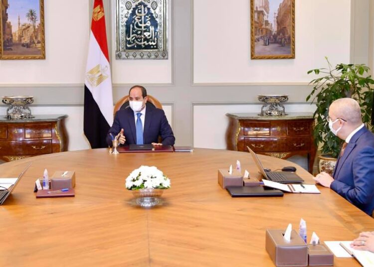 President Abdel Fattah El Sisi during a meeting on Wednesday with Prime Minister Mostafa Madbouli and Minister of Housing Assem El Gazzar