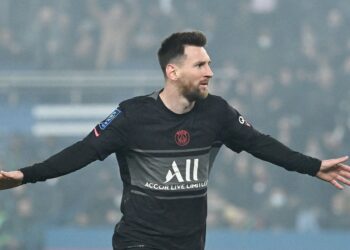 Messi scores 1st Ligue 1 goal as PSG stuns Nantes