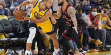 Golden State Warriors beat Toronto Raptors 119-104