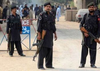 Two policemen were killed in bomb blast in Pakistan