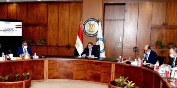 Egypt’s Petroleum min.: Launching early gold production plan in Iqat region
