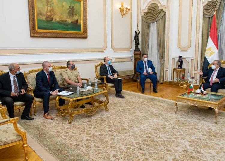 Egyptian Minister of State for Military Production Mohamed Ahmed Morsi on Saturday received Bulgarian Ambassador in Cairo Deyan Angelov Katratchev and his accompanying high-level delegation to discuss ways of boosting vistas of cooperation in different manufacturing domains.