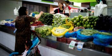 China urges families to hoard daily necessities ahead of winter