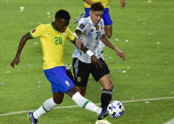 Same destination, different approaches for Brazil, Argentina