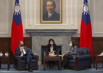 EU delegation meets Taiwan president on first official trip