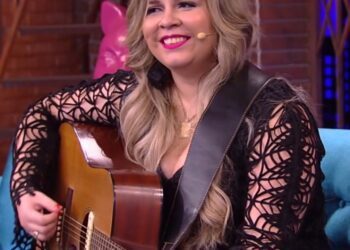 Brazilian singer and Latin Grammy winner dies in plane crash