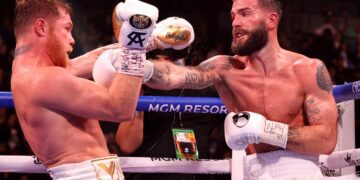 Canelo Alvarez knocks out Caleb Plant