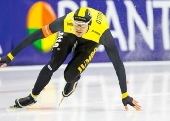 Otterspeer leads Dutch sweep in 1,000m final