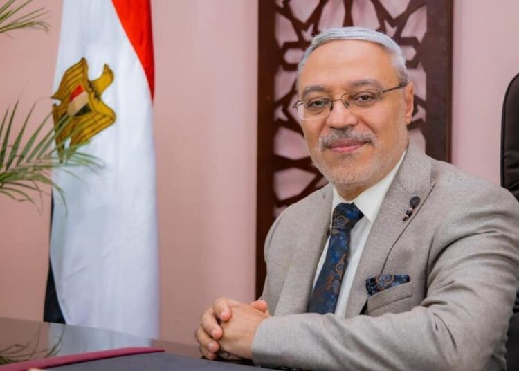 Paying tribute to policemen 1 - Egyptian Gazette