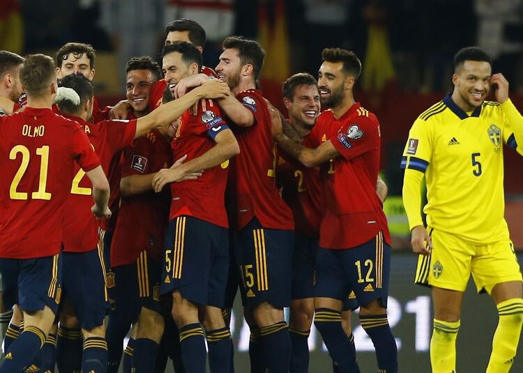 Spain's Morata grabs late winner to seal World Cup spot 1 - Egyptian Gazette Spain players celebrate after qualifying for the Qatar 2022 World Cup, REUTERS