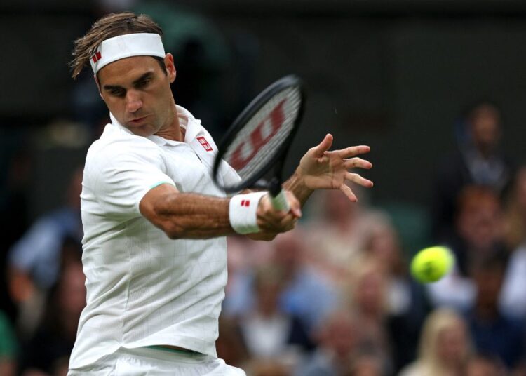 Roger Federer said he would be able to resume running in January and return to training on the court in March or April.