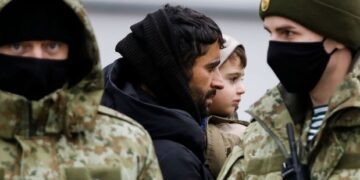 Poland: Belarus trucking migrants back to the frontier