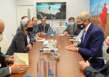 Kerry congratulates Egypt for hosting climate conf. next year