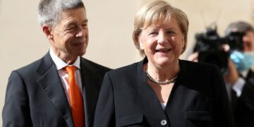 Merkel's husband blames Germans' laziness for low vaccination rate 1 - Egyptian Gazette Merkel’s husband blames Germans’ laziness for low vaccination rate