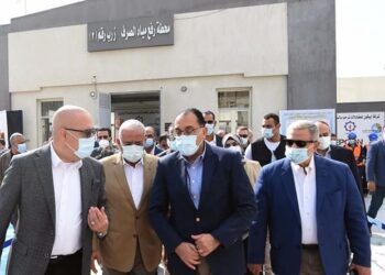 Egypt’s PM embarks on inspection tour of Suez