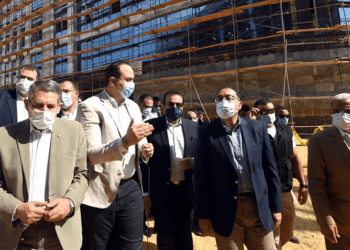 UPDATE: Egypt’s PM inspects two sewage stations in Suez