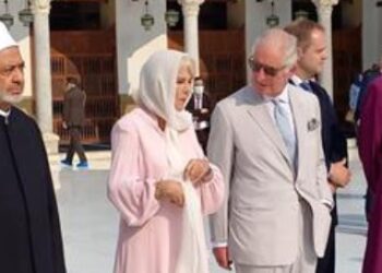 UK’s Prince Charles, Azhar students hold interfaith dialogue