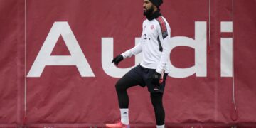 Bayern striker Choupo-Moting tests positive for coronavirus