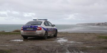 France calls for European aid after 27 migrant deaths at sea