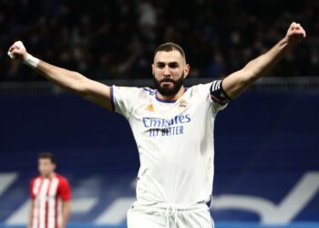 Real Madrid go seven points clear as fans salute ‘Ballon d’Or Benzema’