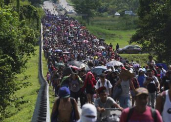 US will resume policy for asylum-seekers to wait in Mexico