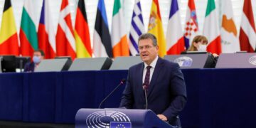 Swiss-EU relationship could fall apart if talks fail, EU’s Sefcovic says