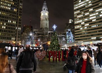 Can you safely enjoy the holidays? Experts offer Covid tips