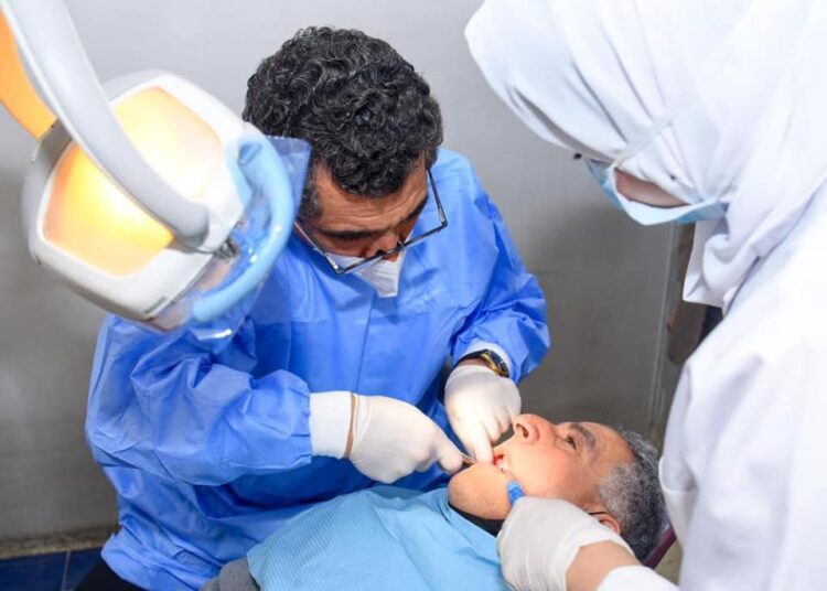 Egyptian dentist living and working in the US participated on Thursday in a medical campaign launched by the Ministry of Immigration and Egyptians Abroad Affairs.