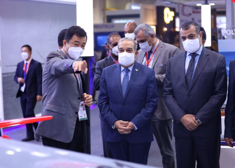 Military production minster probes bilateral cooperation with CETC 2 - Egyptian Gazette Military production minster probes bilateral cooperation with CETC 1 - Egyptian Gazette