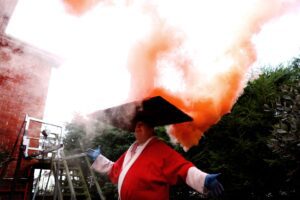 Head-balancing British strongman on record mission for 75th birthday 2 - Egyptian Gazette