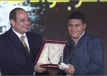 Sisi honours youngest volunteer in “Decent Life” initiative