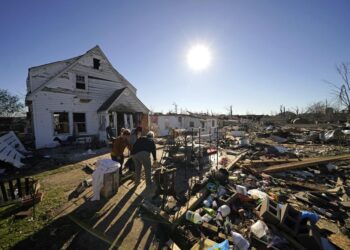 Tornado-slammed parts of Kentucky face long recovery