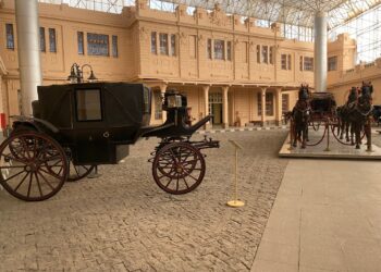 Celebrating royal carriages 