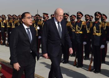 PM receives Mikati at Cairo Airport