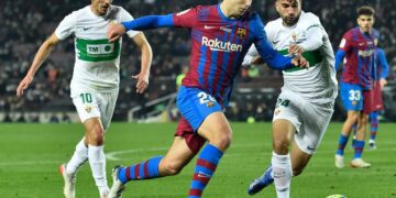 Barca beats Elche, Atletico undone by Sevilla
