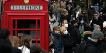 UK government rules out new restrictions before Christmas