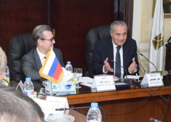 Supply minister confers with Russia agricultural minister on establishing logistics area