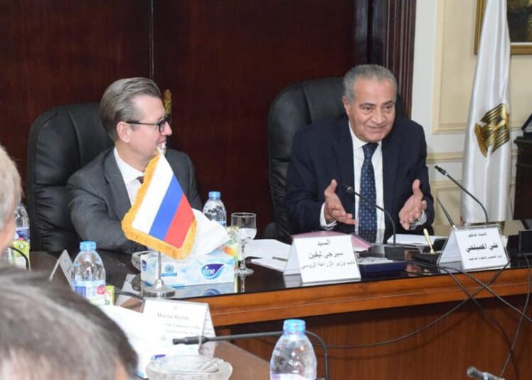 Supply minister confers with Russia agricultural minister on establishing logistics area 1 - Egyptian Gazette