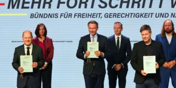 German parties sign coalition deal for new Scholz gov’t