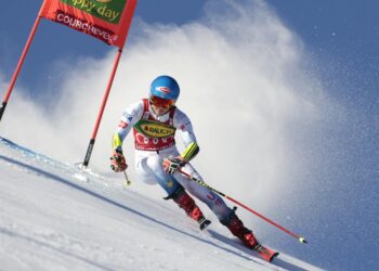 Olympic champion Shiffrin dominates GS, regains overall lead