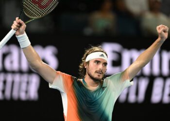 Tsitsipas hammers Sinner to book Australian Open semis spot