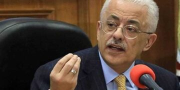 Making up for school staff shortages 