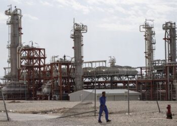 Iran urges people to dress warmly to cut gas use