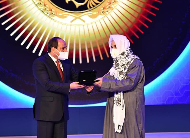 Sisi honors police martyrs, grants Medals of Excellence to some officers 2 - Egyptian Gazette Sisi honors police martyrs, grants Medals of Excellence to some officers 1 - Egyptian Gazette