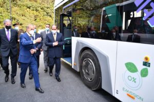 President inspects multi-purpose gas-powered vehicles 10 - Egyptian Gazette President inspects multi-purpose gas-powered vehicles 9 - Egyptian Gazette