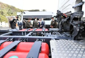 President inspects multi-purpose gas-powered vehicles 6 - Egyptian Gazette President inspects multi-purpose gas-powered vehicles 5 - Egyptian Gazette