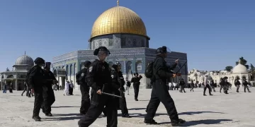 Israeli settlers storm Al Aqsa Mosque