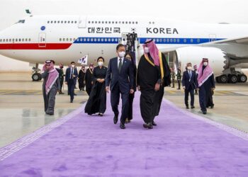 S. Korean president in Saudi Arabia, meets crown prince