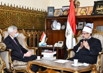 Cairo, Paris seek to boost religious ties, moderate thought