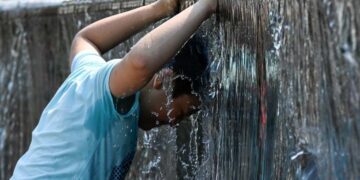 The heat stays on: Earth hits 6th warmest year on record